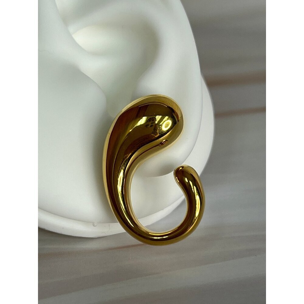 Lili Bold Gold-Tone Geometric Thick Earrings - Stainless Steel, Hypoallergenic - Picture 6 of 6